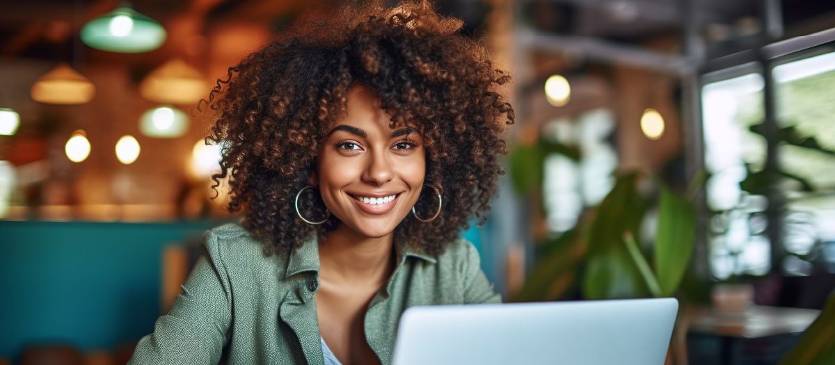 应用了镜头模糊效果的儿童照片