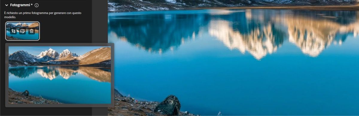 Nella sezione Fotogramma è caricata un'immagine e la barra del prompt contiene del testo.