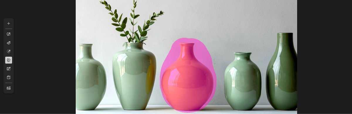 La schermata Modifica su Firefly visualizza una barra degli strumenti sul lato sinistro con diverse icone che indicano le funzioni di modifica rapida disponibili.