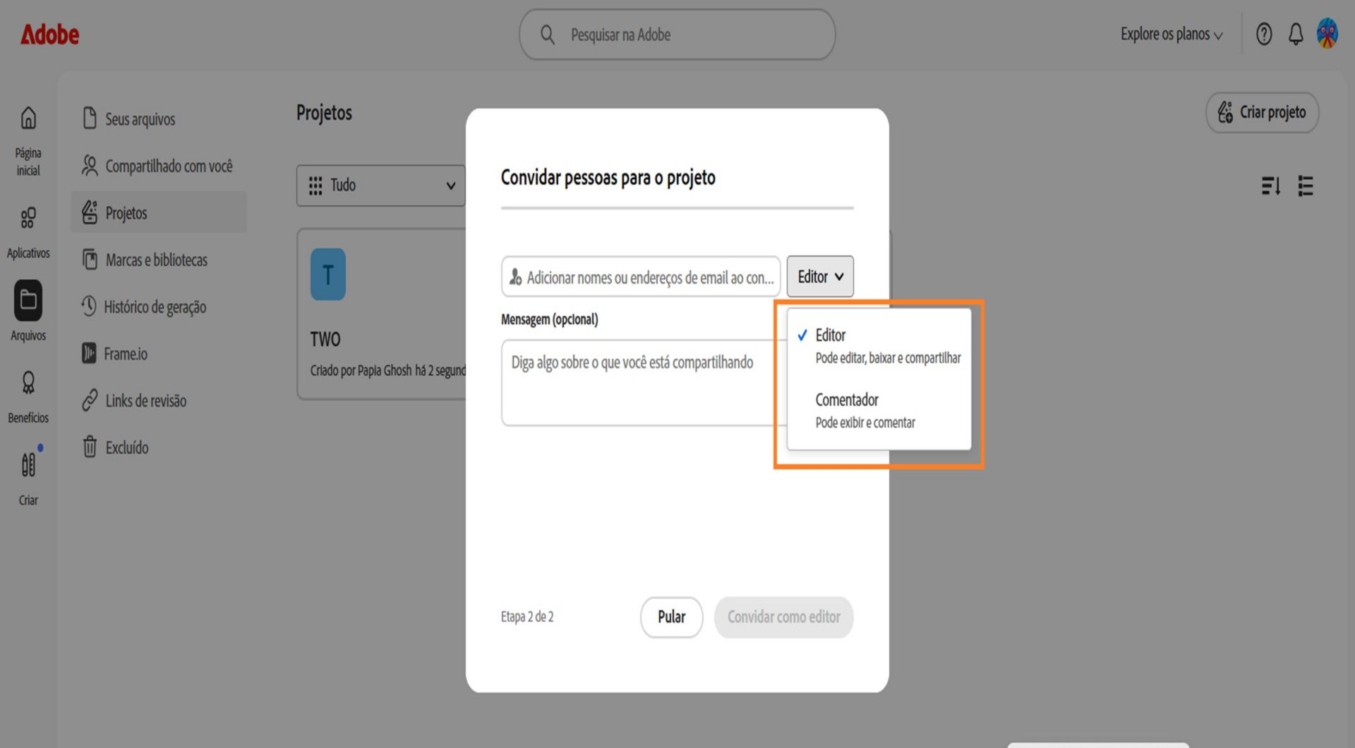 O menu suspenso destacado no diálogo permite conceder permissões de edição ou comentário aos colaboradores. 