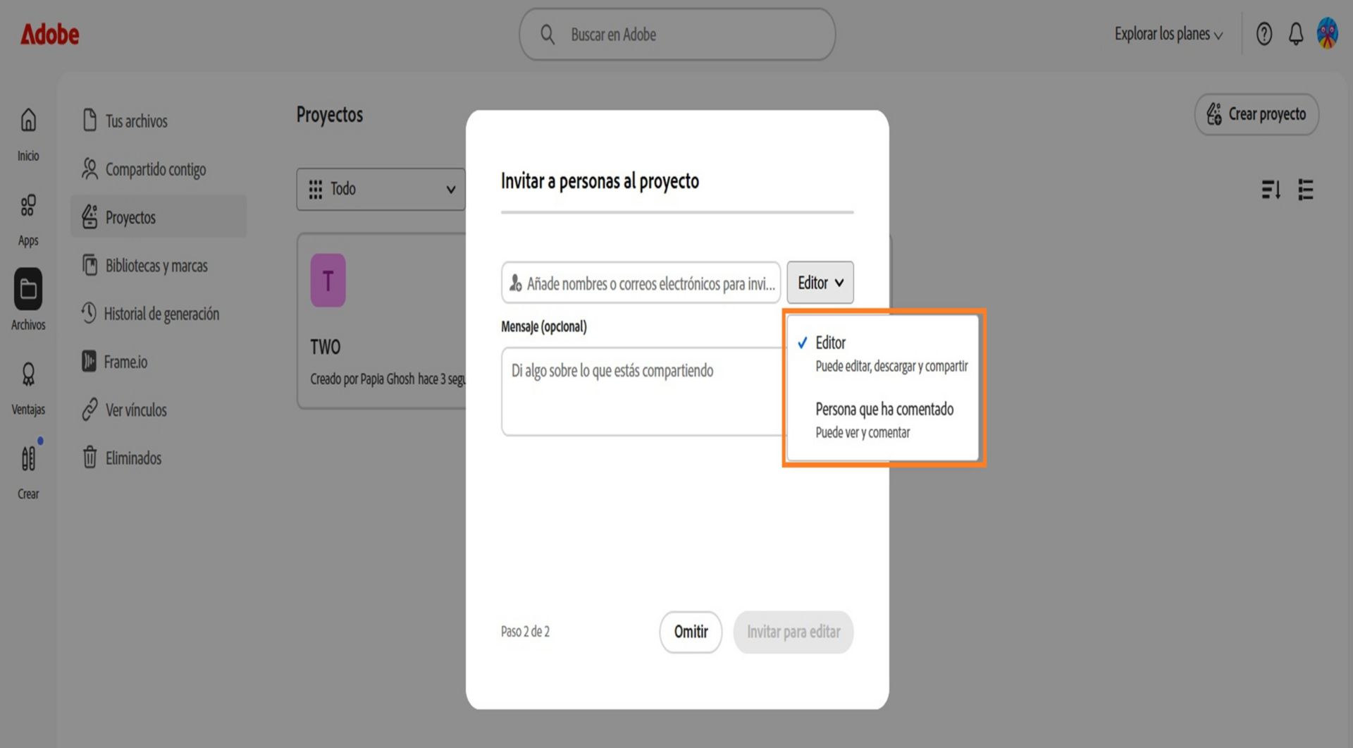 El menú desplegable resaltado en el cuadro de diálogo permite otorgar permisos de edición o comentario a los colaboradores. 