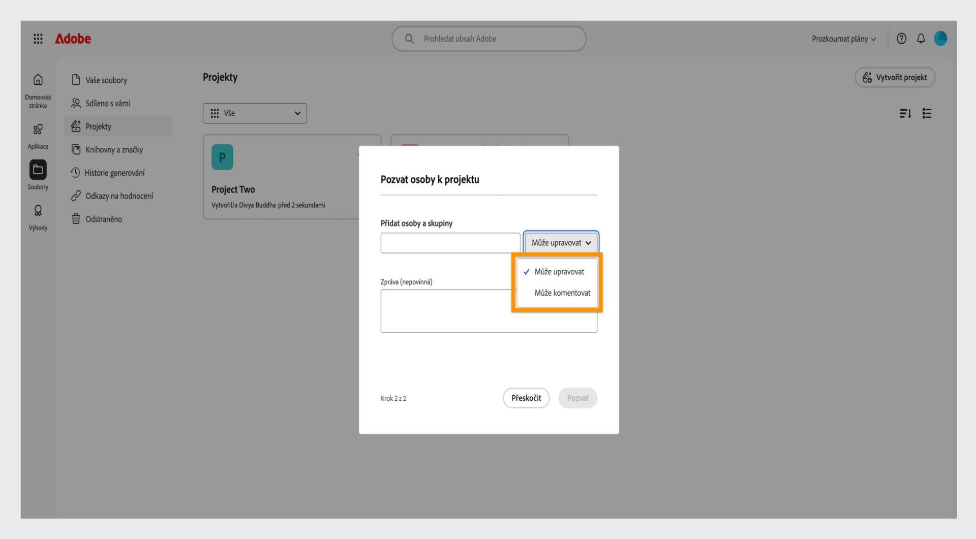 Zvýrazněná rozbalovací nabídka v dialogovém okně vám umožňuje udělit oprávnění k úpravám nebo přidávání poznámek spolupracovníkům. 
