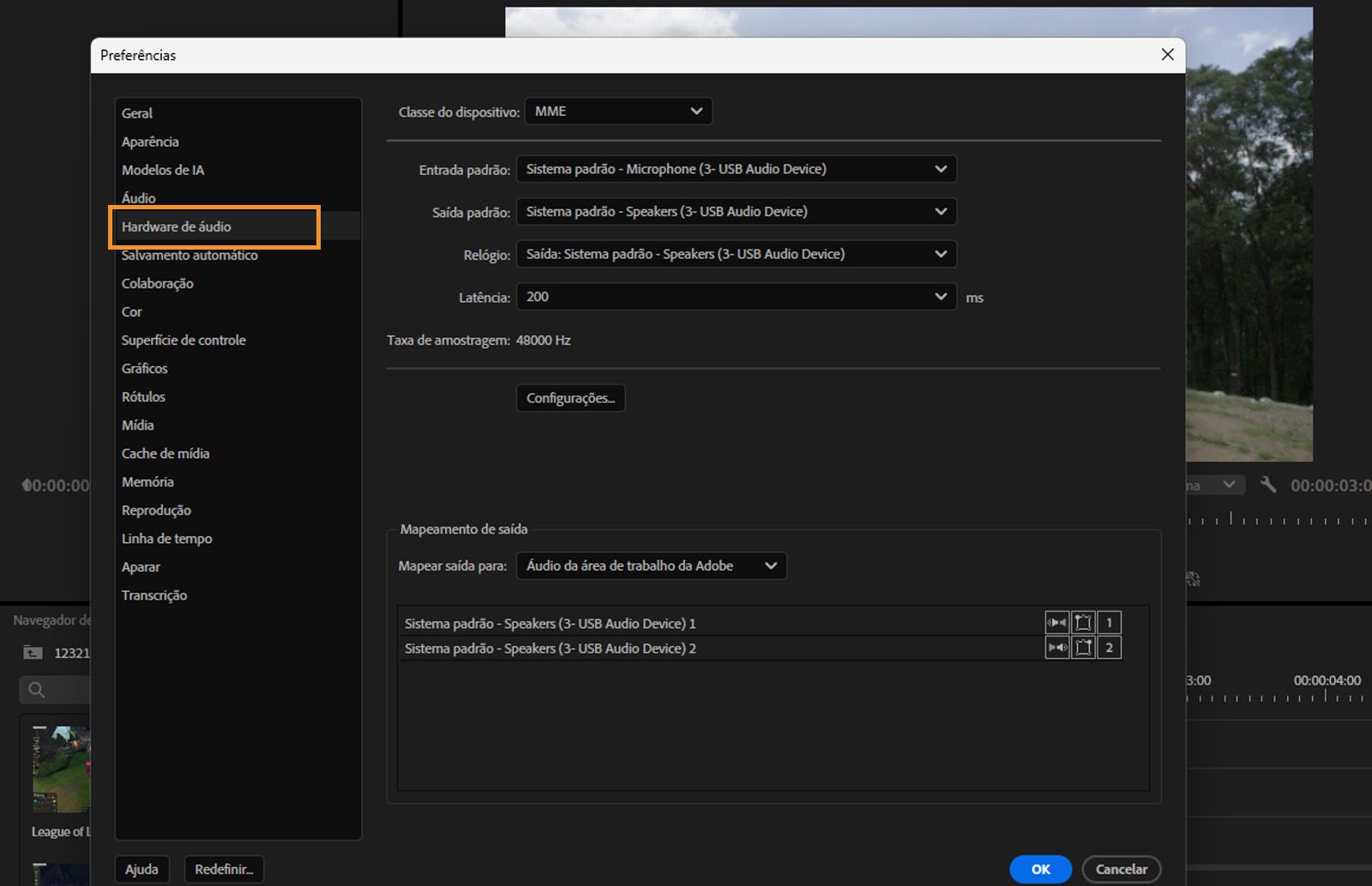 A caixa de diálogo Preferências aberta, a opção Hardware de áudio realçada e o painel Hardware de áudio com opções para ajustar a configuração de áudio.