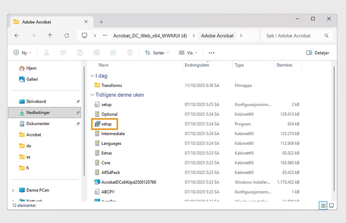 Filkomponentene til Adobe Acrobat-installasjonsprogrammet vises, og oppsettsfilen er uthevet i oransje., Bilde