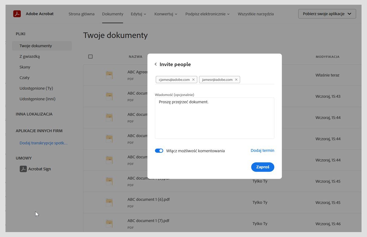 Okno dialogowe Zaproś członków zawiera wiadomości e-mail zaproszonych członków, pole Wiadomość, przełączanie opcji Zezwalaj na komentarze i przycisk Zaproś.