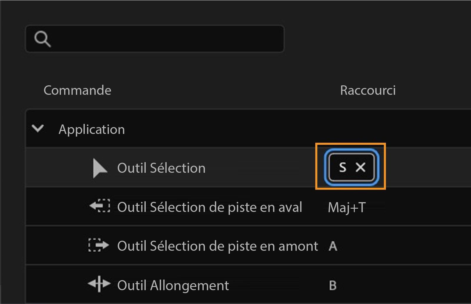 Le panneau affiche des options pour personnaliser les raccourcis, comme attribuer S à l'outil de sélection ou supprimer un raccourci en appuyant sur X.