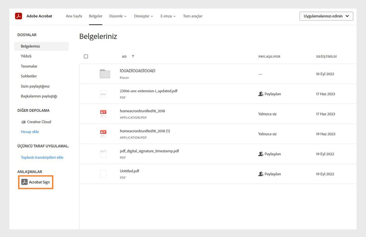 Acrobat'ın Belgeler sekmesi, &quot;Belgeleriniz&quot; listesini gösterir ve Sözleşmeler altında Acrobat Sign seçeneği vurgulanır.