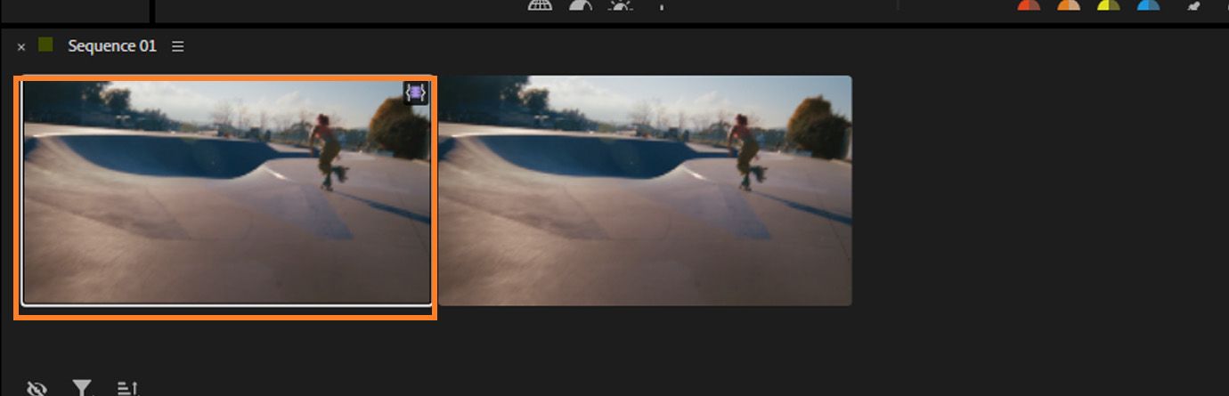 Griglia delle clip con una miniatura evidenziata per indicare la selezione della clip corrente.