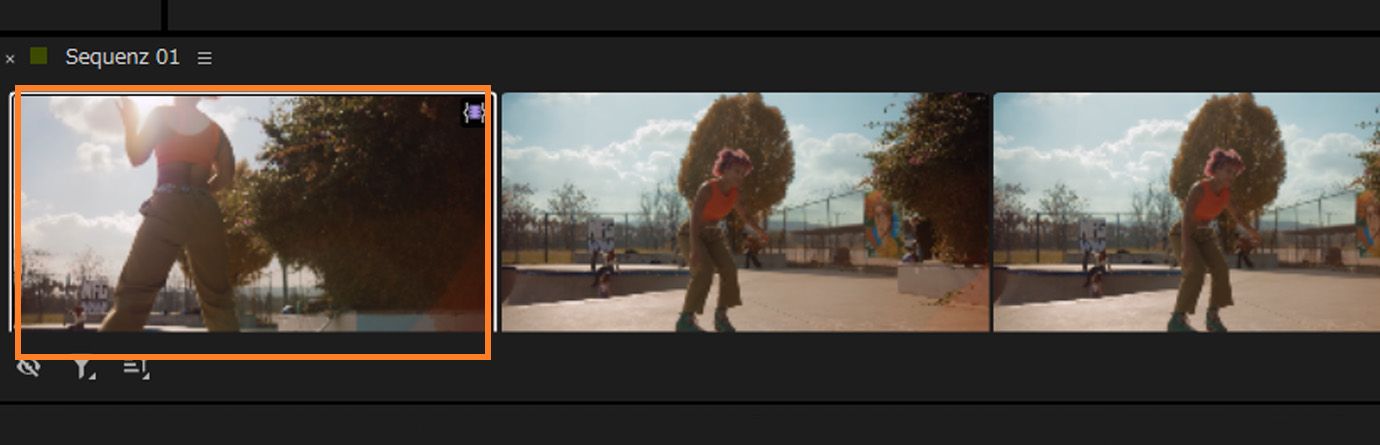 현재 클립 선택을 나타내기 위해 하나의 썸네일이 강조 표시된 클립 격자입니다.