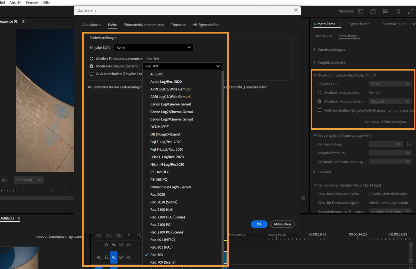 Das Dialogfeld „Clip ändern“ ist geöffnet. Auf der Registerkarte „Farbe“ unter den Farbeinstellungen ist das Dropdown-Menü „Medienfarbraum überschreiben“ geöffnet, mit Auswahloptionen für den Medienfarbraum.