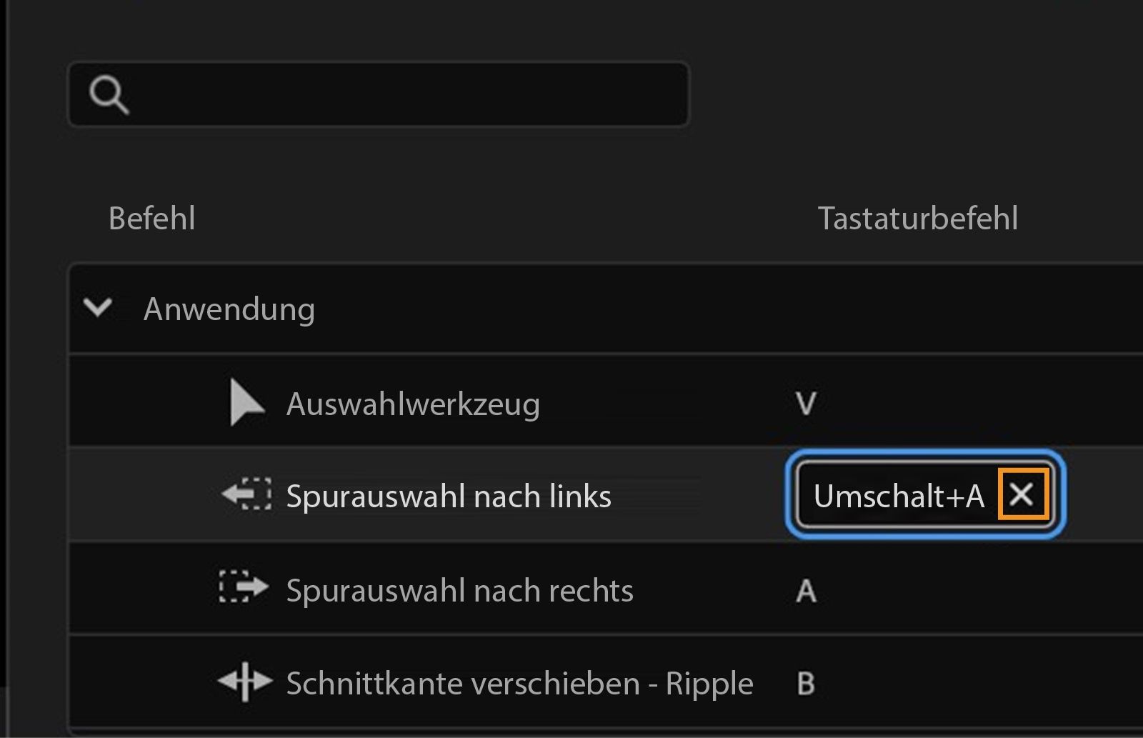 Das Bedienfeld zeigt, dass „Umschalttaste+A“ derzeit dem Werkzeug „Spurauswahl nach links“ zugewiesen ist, und du kannst auf „X“ klicken, um den Tastaturbefehl zu entfernen.