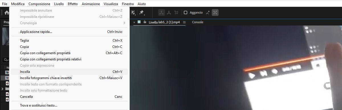 L'opzione Modifica > Incolla è selezionata e il contenuto viene importato come livelli forma nativi e modificabili, pronti per l'animazione.