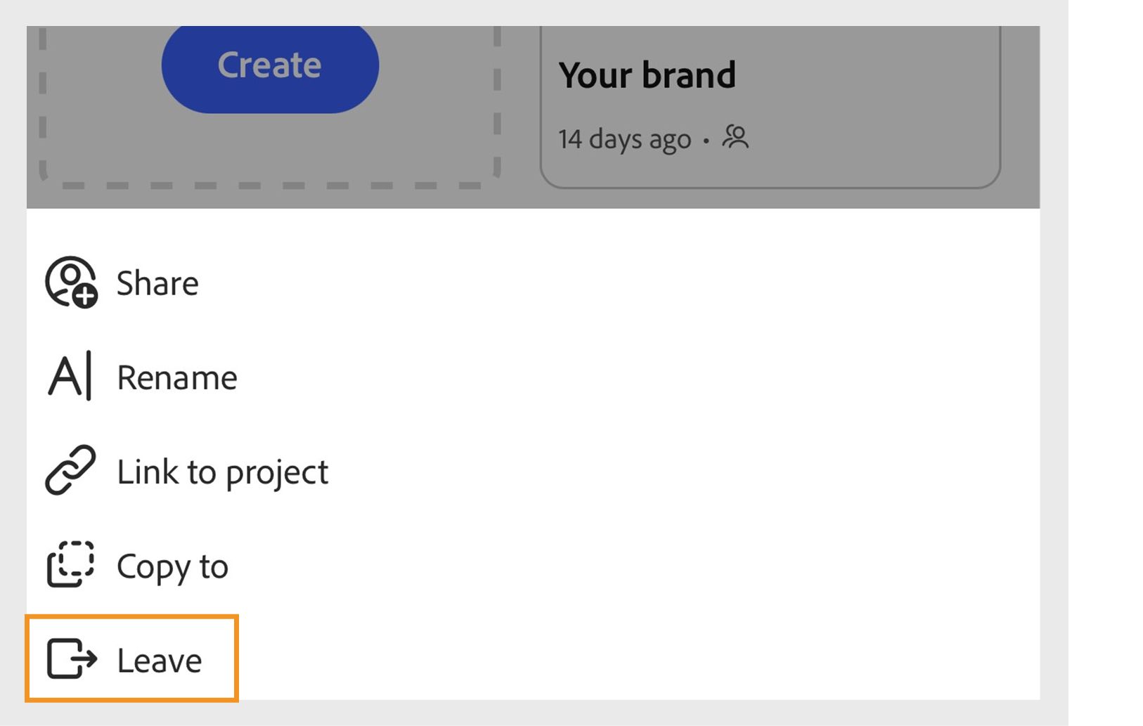 Adobe Express 中專案的更多選項選單，顯示包括共用、重新命名、連結至專案、複製到和離開等選項。離開選項以退出圖示表示，在選單底部反白顯示，表示離開共用專案的選項。