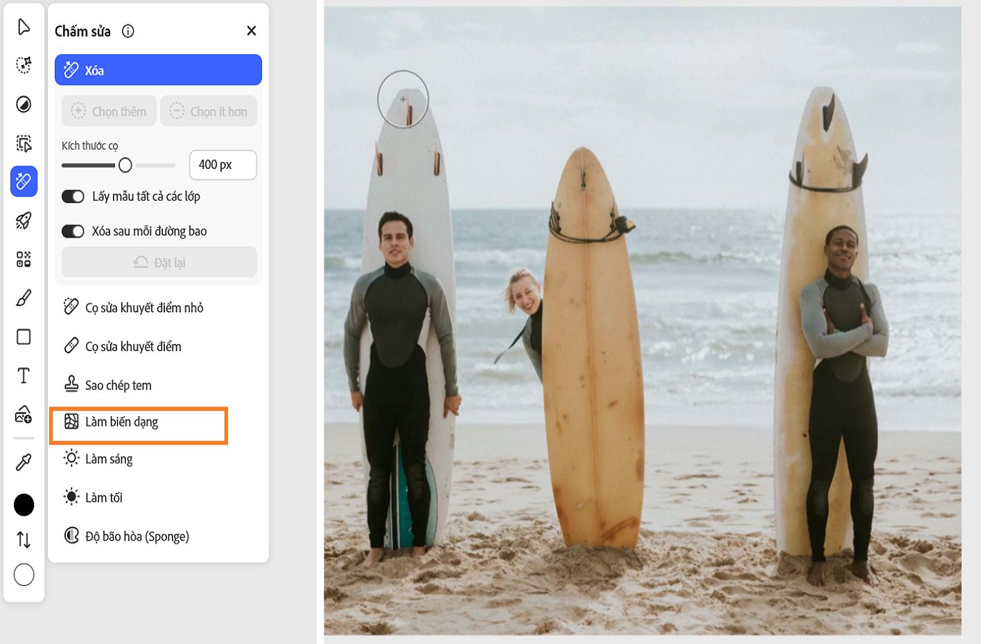 Bảng Chấm sửa hiển thị công cụ Hóa lỏng được làm nổi bật, được sử dụng để biến dạng, chấm sửa và nâng cao hình ảnh.