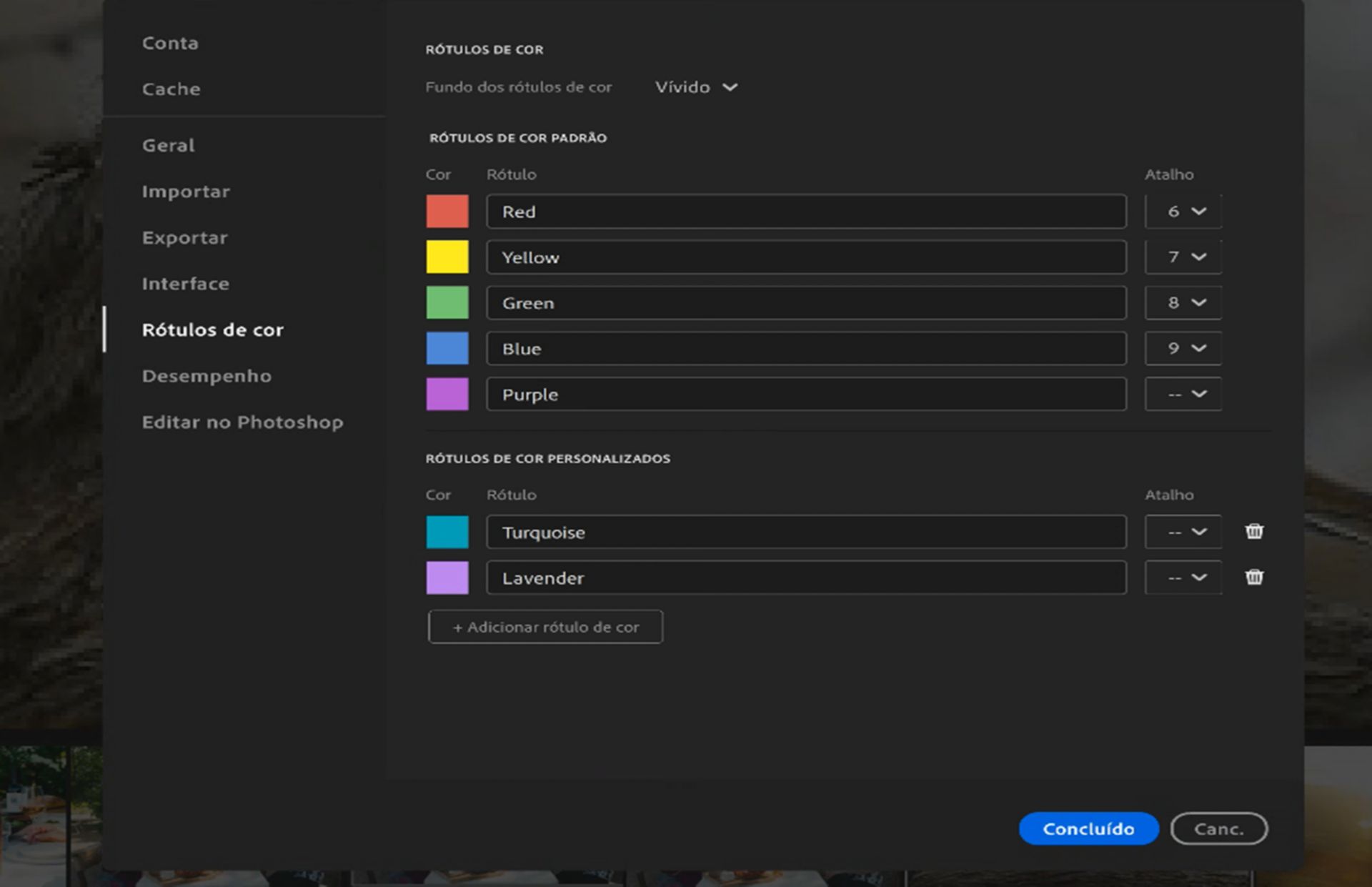 Caixa de diálogo Preferências do Lightroom mostrando Configurações de rótulo de cor padrão e personalizadas, incluindo nomes de rótulo, cores e atalhos de teclado.
