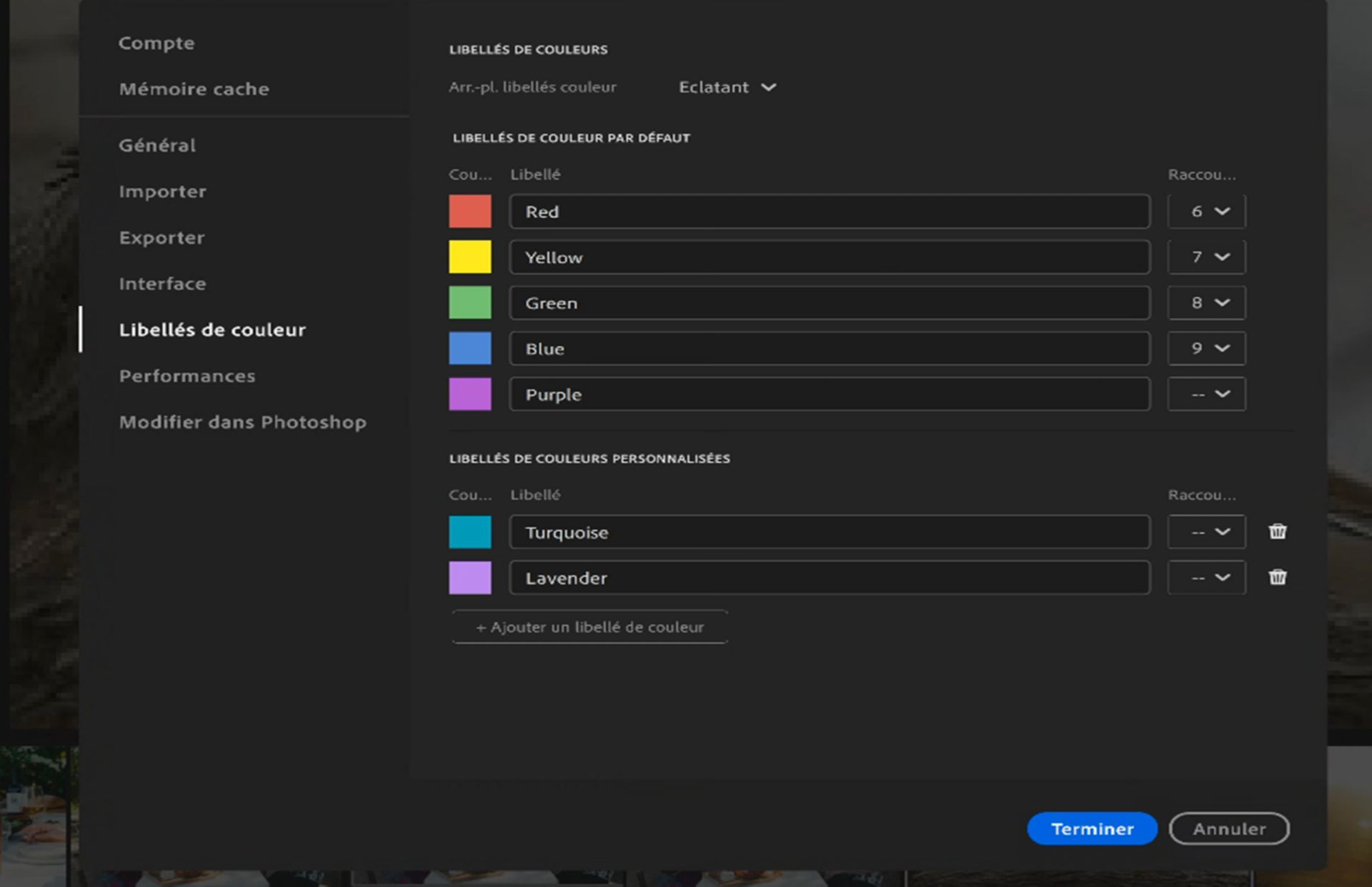 Boîte de dialogue Préférences de Lightroom montrant les paramètres de libellés de couleur par défaut et personnalisés, y compris les noms de libellés, les couleurs et les raccourcis clavier.