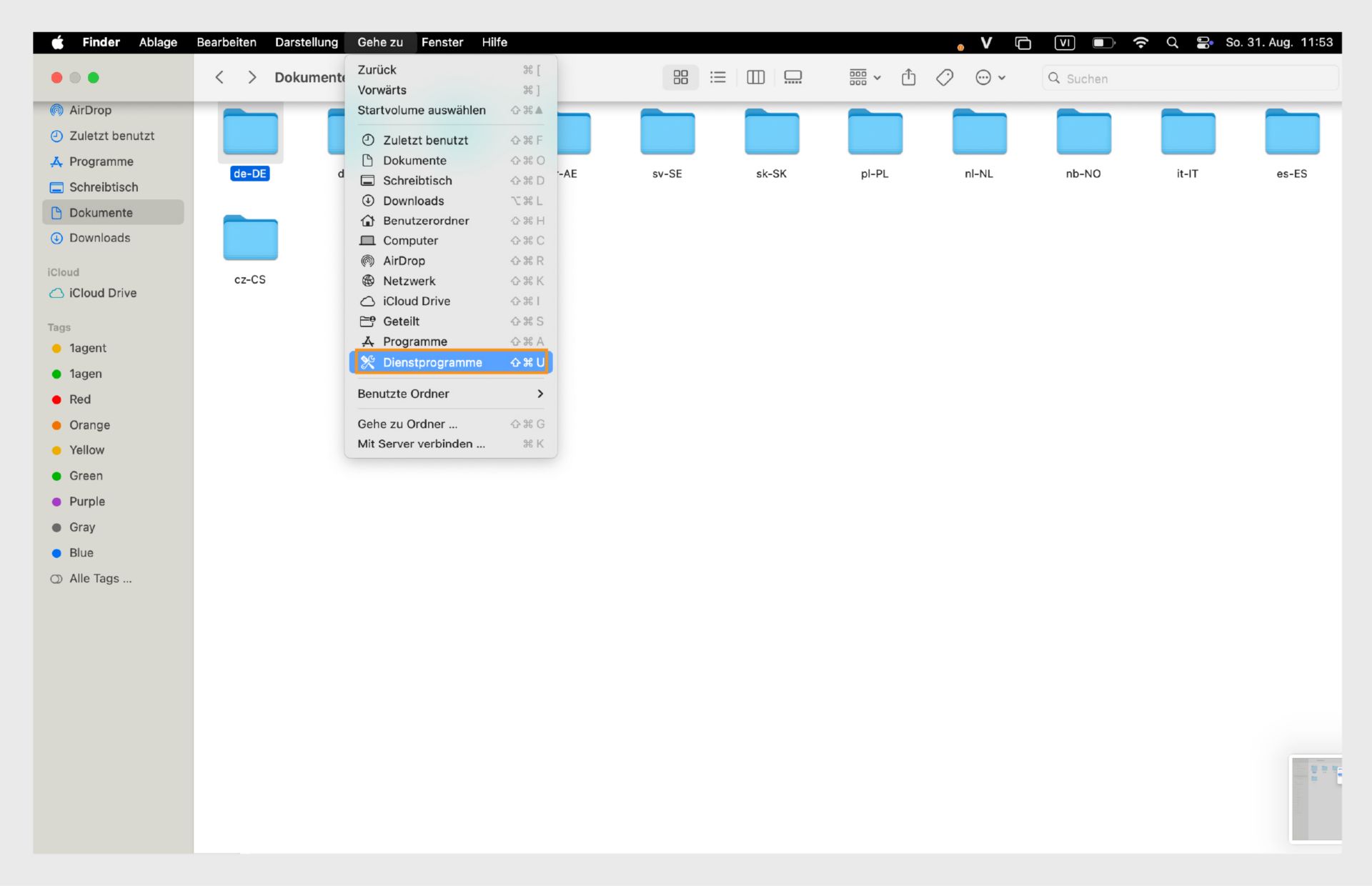 macOS Finder-Fenster mit hervorgehobenem Ordner „Dienstprogramme” in der linken Seitenleiste.