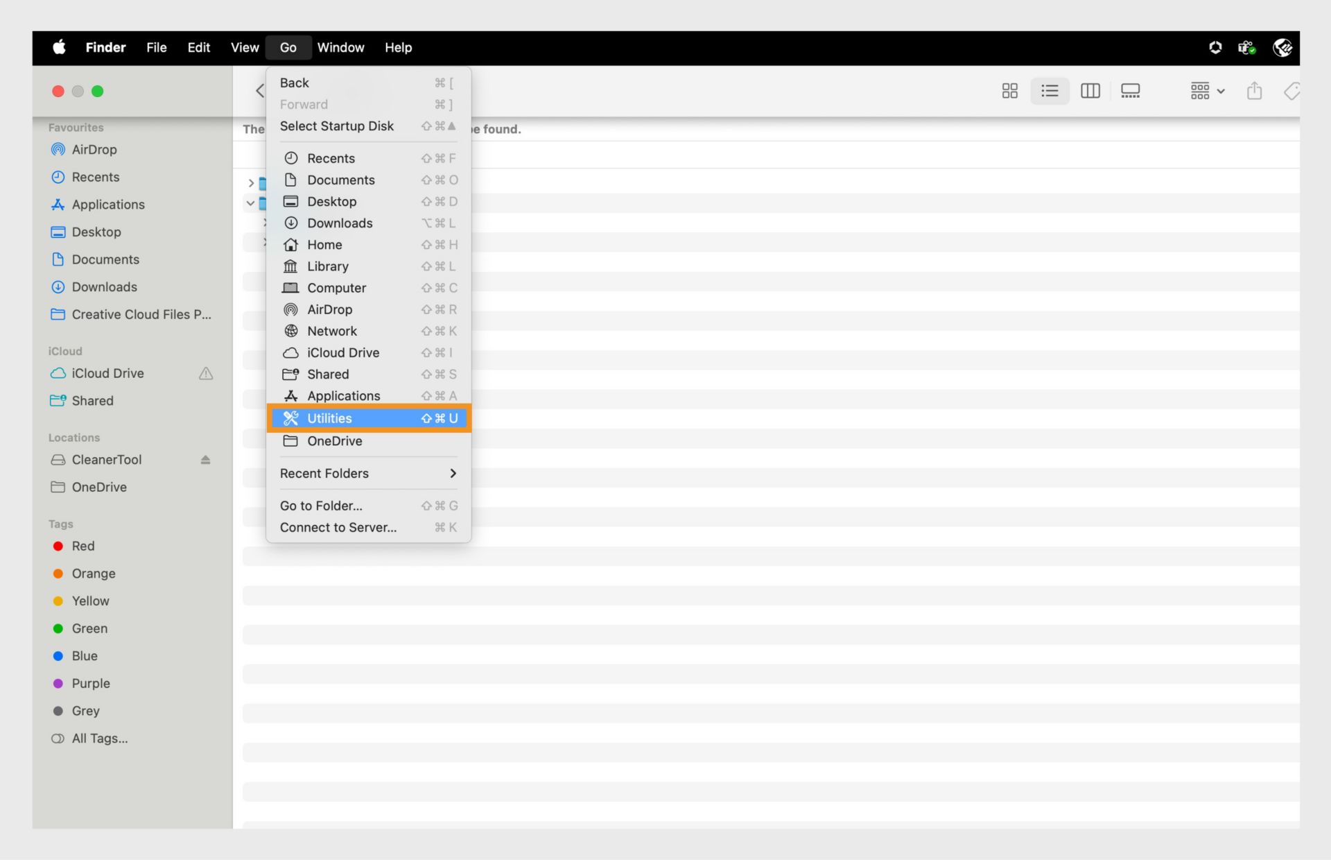 macOS Finderi aken, kus vasakpoolsel külgribal on esile tõstetud kaust Utiliidid.