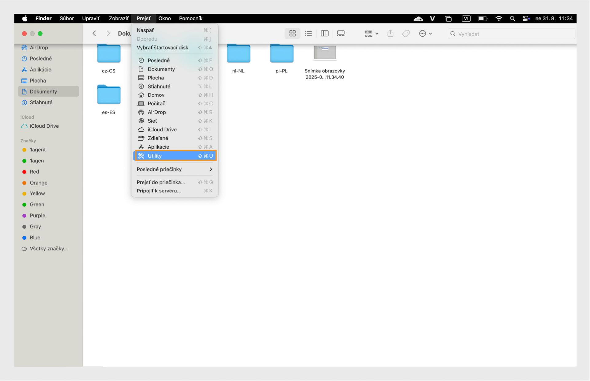 Okno Finder v macOS so zvýrazneným priečinkom Utility v ľavom bočnom paneli.