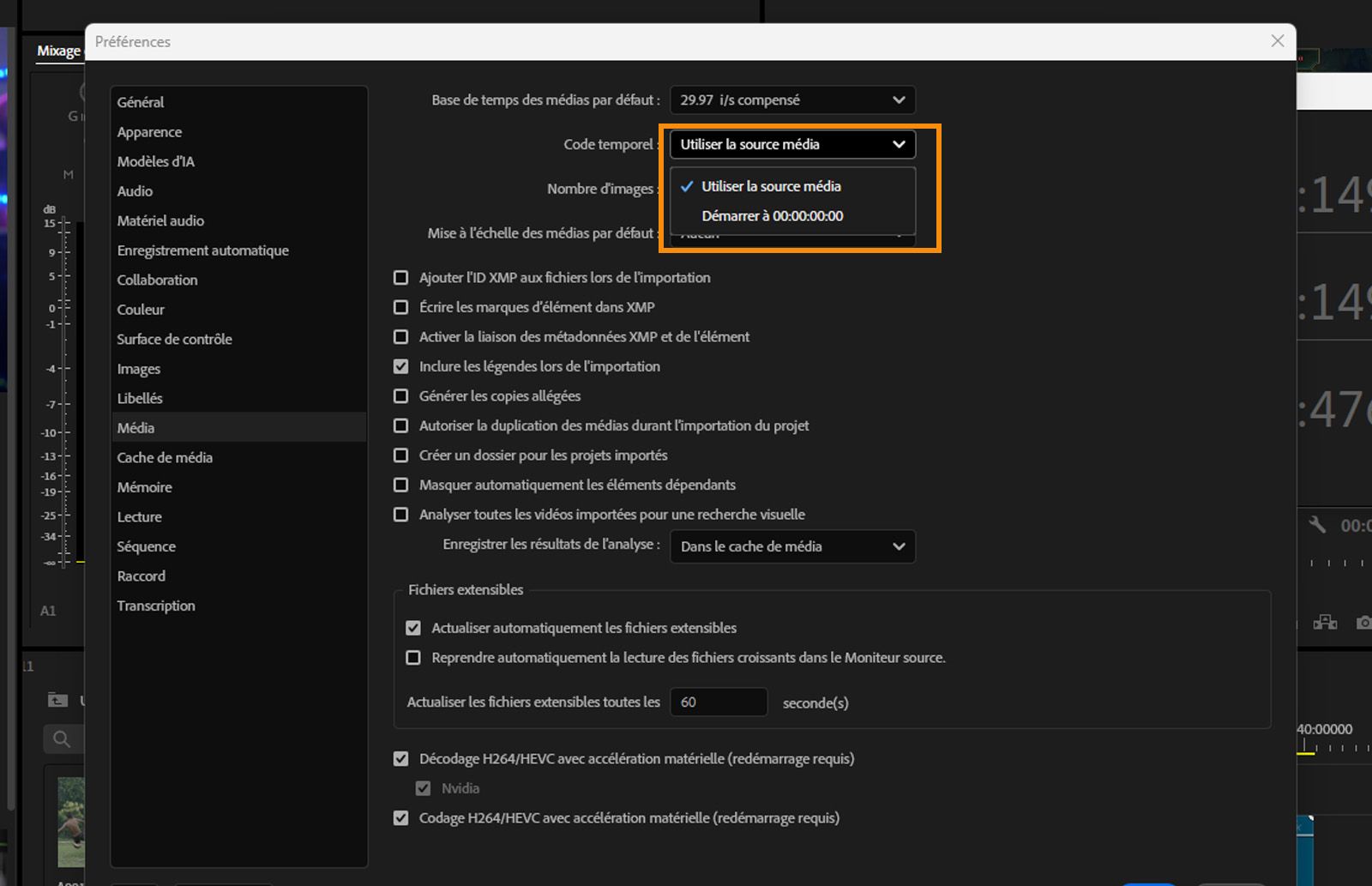 La boîte de dialogue Préférences est ouverte et dans le champ Code temporel du panneau Média, l’option Utiliser la source du média est sélectionnée.