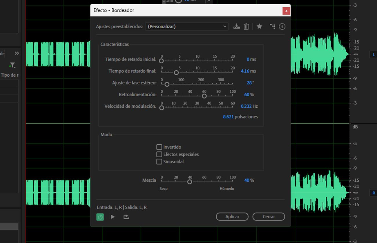 El cuadro de diálogo del efecto Flanger está abierto, con las secciones Características y Modo para ajustar la Configuración del clip de audio seleccionado.