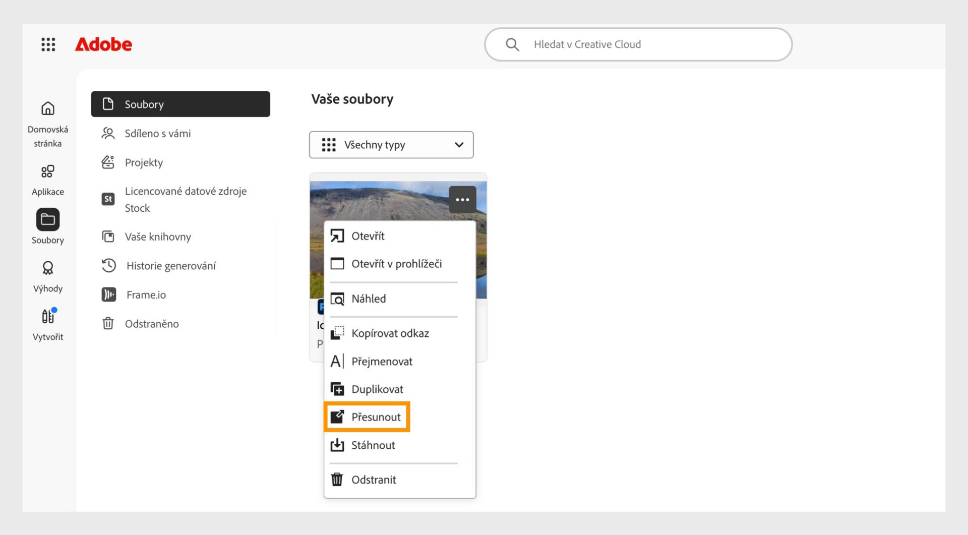 Webové rozhraní Adobe zobrazující otevřenou nabídku options souboru s zvýrazněnou možností Přesunout pro přemístění vybraného dokumentu.