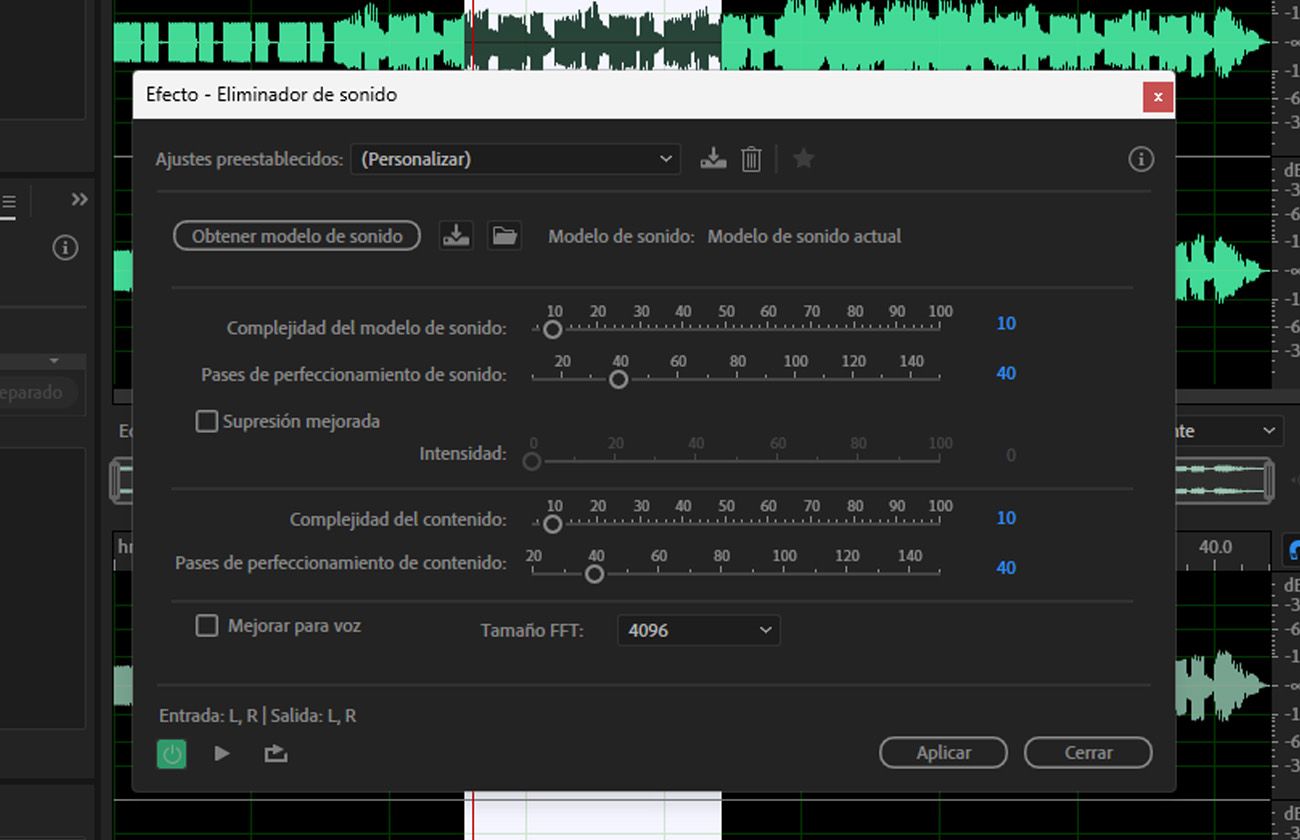 El cuadro de diálogo del efecto Sound Remover está abierto, y options como Learn Sound Model, Sound Model Complexity y Content Complexity están disponibles para su uso.