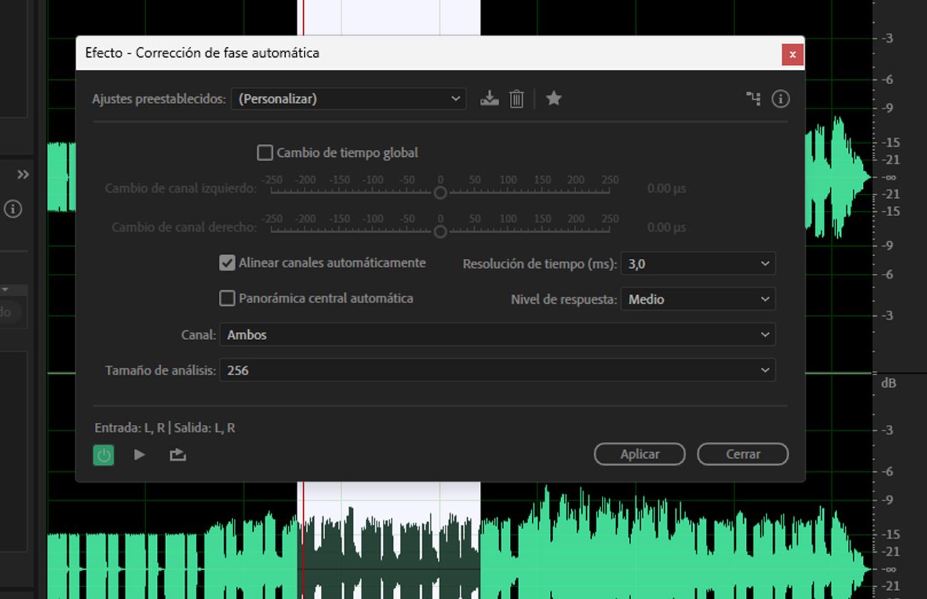El cuadro de diálogo del efecto Corrección automática de fase está abierto, y options como Desplazamiento de tiempo global, Alineación automática de canales y Panorámica de centrado automático están disponibles para su uso.