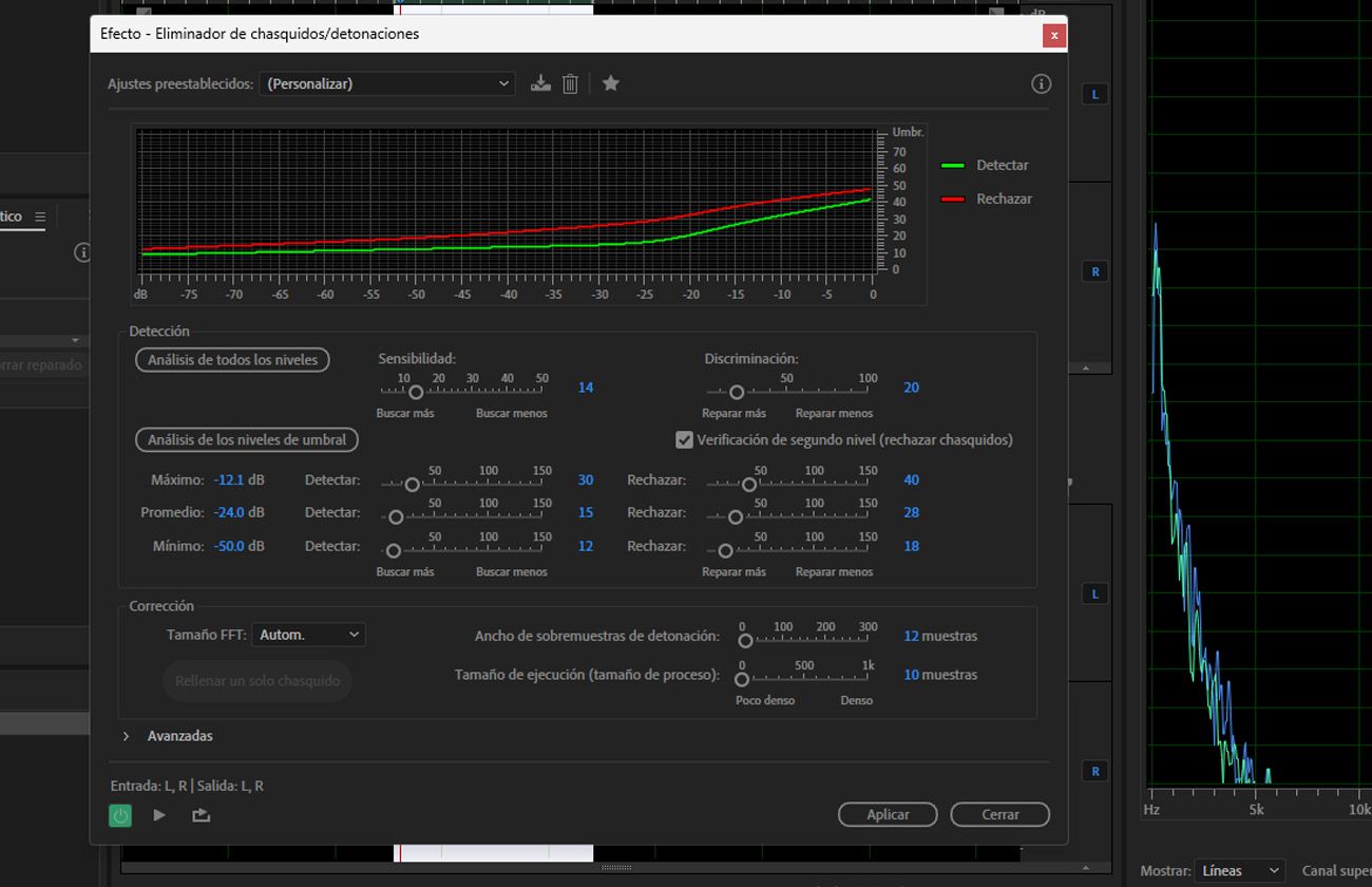 El cuadro de diálogo del efecto Eliminador de clics/pops está abierto, y options como Sensibilidad, Discriminación y Escanear todos los niveles están disponibles para su uso.