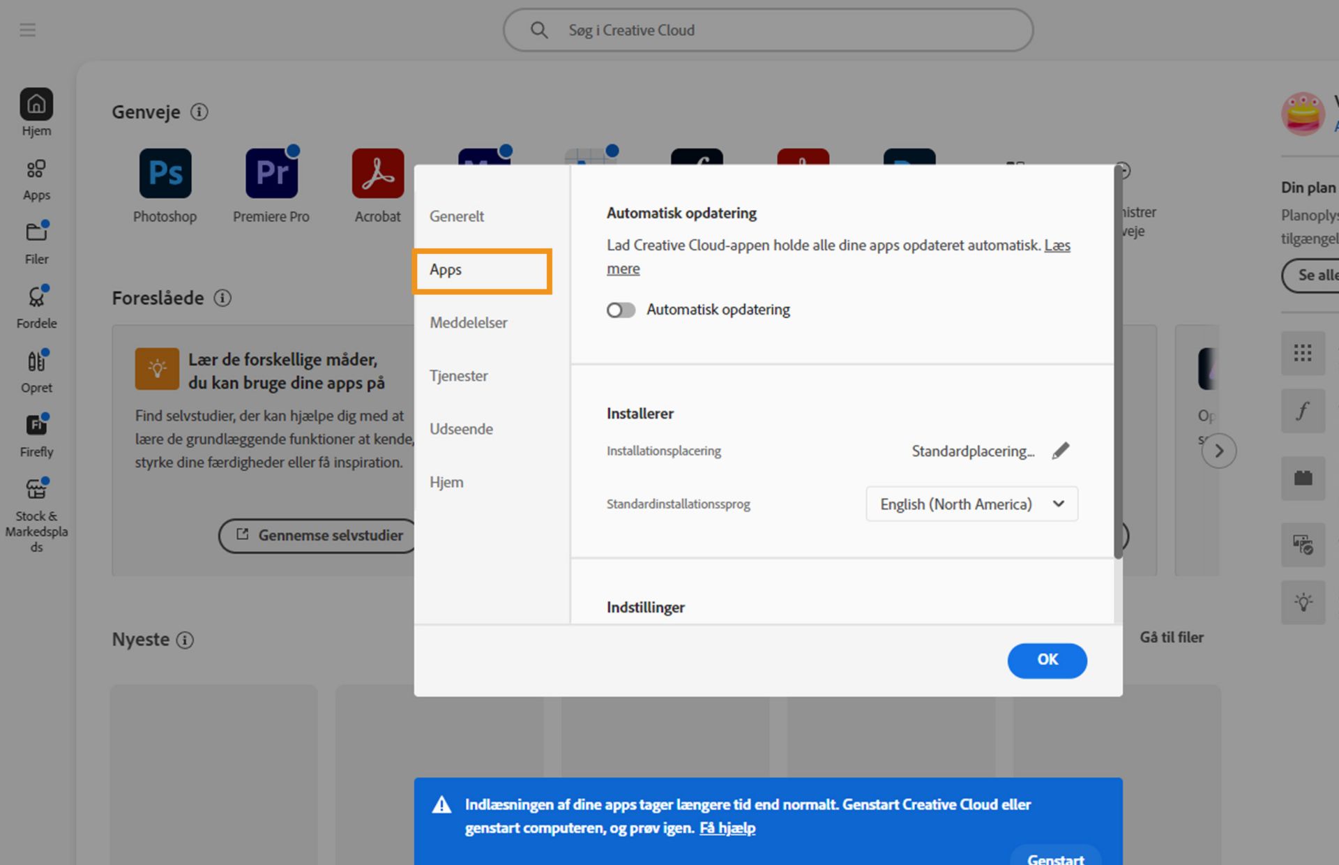 Panelet Præferencer i Adobe Creative Cloud åbnes på fanen &quot;Apps&quot; og viser muligheder for automatisk opdatering, installationsplacering og båndbreddeforbrug.