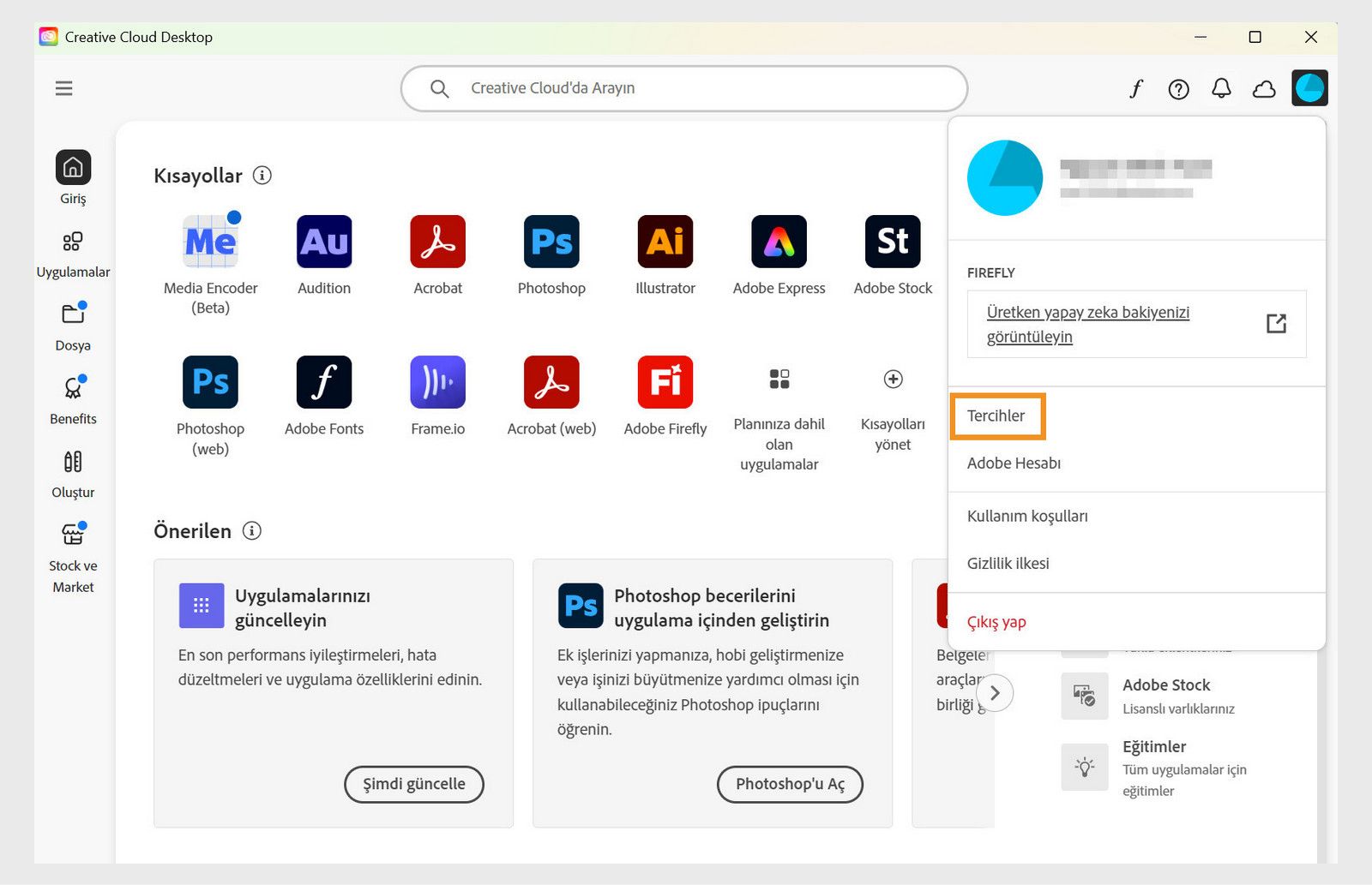 Creative Cloud masaüstü uygulamasının sağ üst köşesinde Hesap simgesi, uygulama tercihlerini seçmenize olanak tanır.
