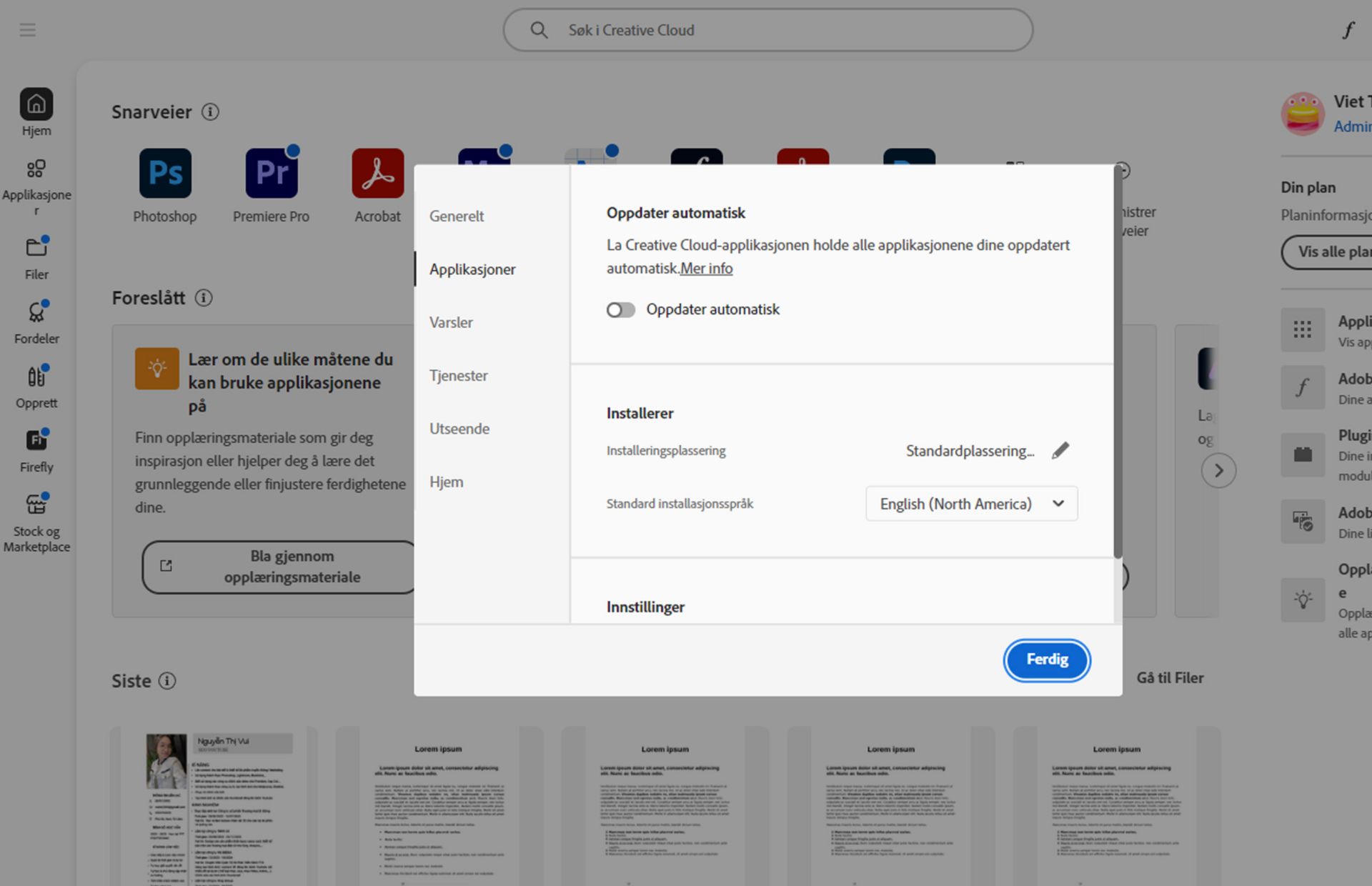Adobe Creative Cloud-preferansepanelet åpnes i fanen «Språk», og alternativet for å angi standardspråk for appinstallasjon fremheves.