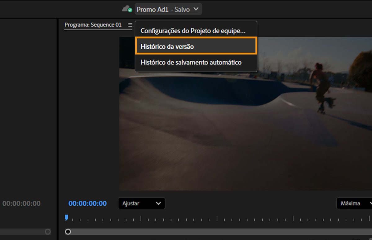 Uma captura de tela que mostra o menu com as configurações do Team Projects, o histórico da versão e o histórico de salvamento automático que podem ser acessados na barra de cabeçalho do Premiere Pro.
