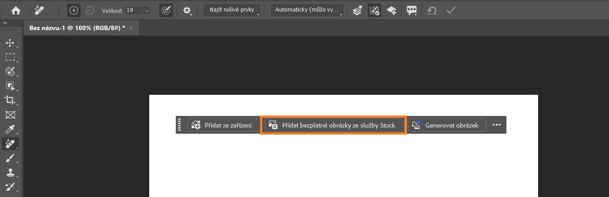 Uživatelské rozhraní aplikace Photoshop zobrazující možnost Přidat bezplatné obrázky ze služby Stock v kontextovém panelu úloh
