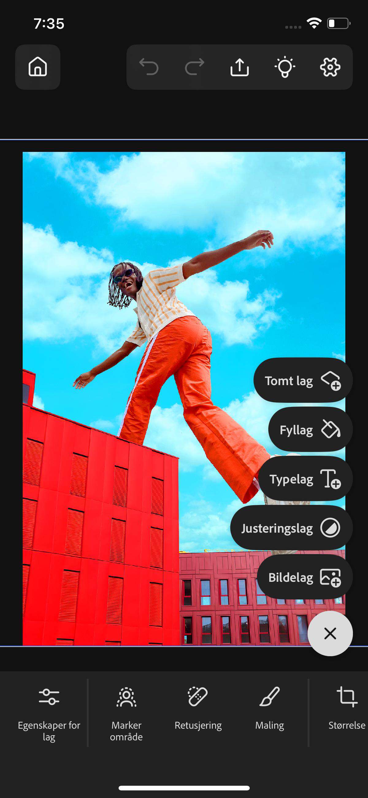 Menyen for å legge til lag åpnes og viser alternativer for å legge til et tomt lag, et fyllag, et typelag med mer. 