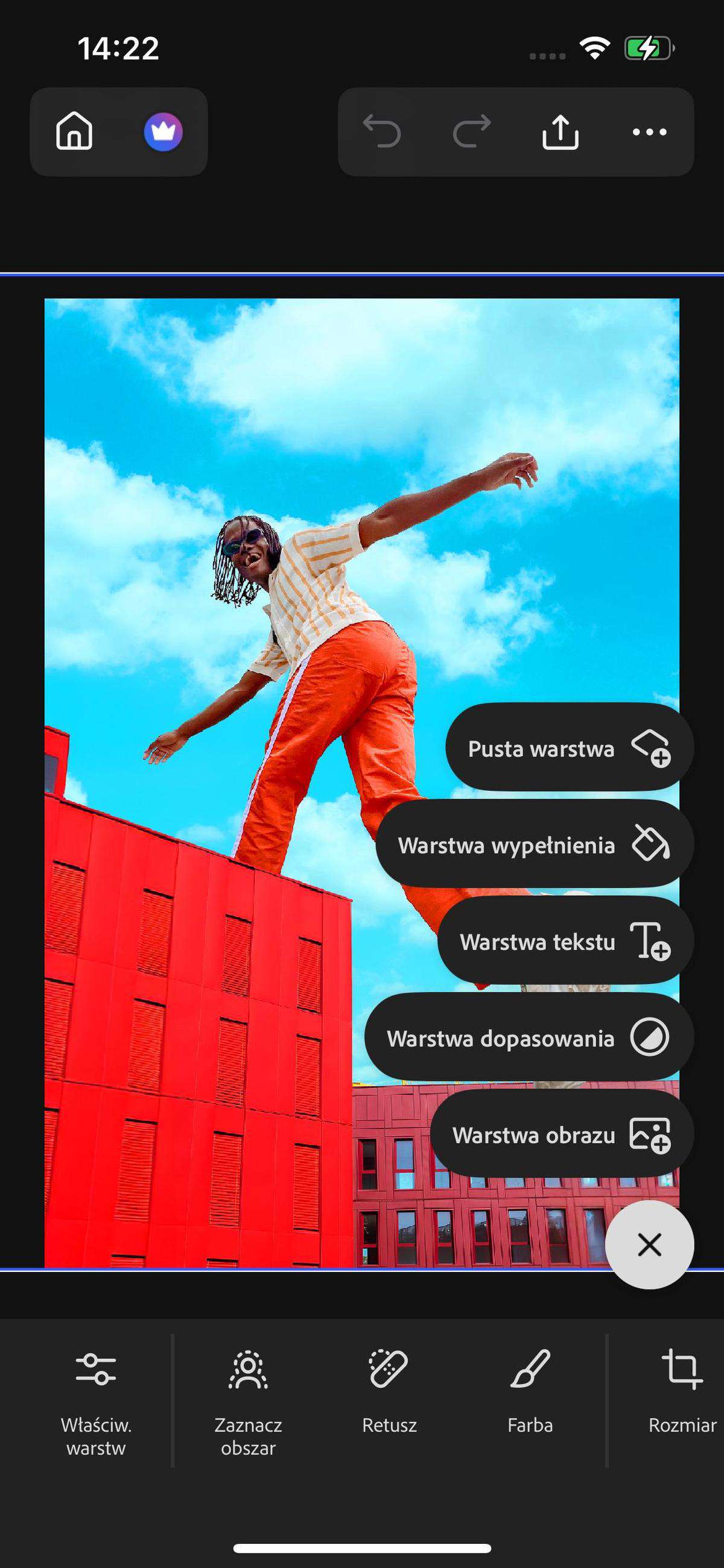 Otwarte menu dodawania warstw z widocznymi opcjami dodawania pustej warstwy, warstwy dopasowania, warstwy tekstowej, warstwy wypełnienia i innymi 