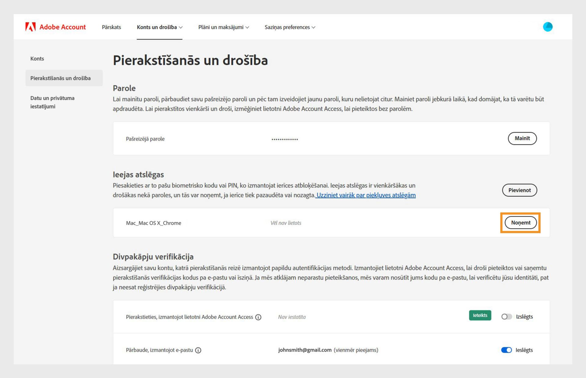 Lapa Pierakstīšanās un drošība, kurā ir redzama opcija noņemt pievienoto piekļuves atslēgu sadaļā Piekļuves atslēgas, ar plašāku informāciju, piemēram, informāciju par ierīci un pārlūkprogrammu, kā arī piekļuves atslēgas lietošanas vēsturi. 