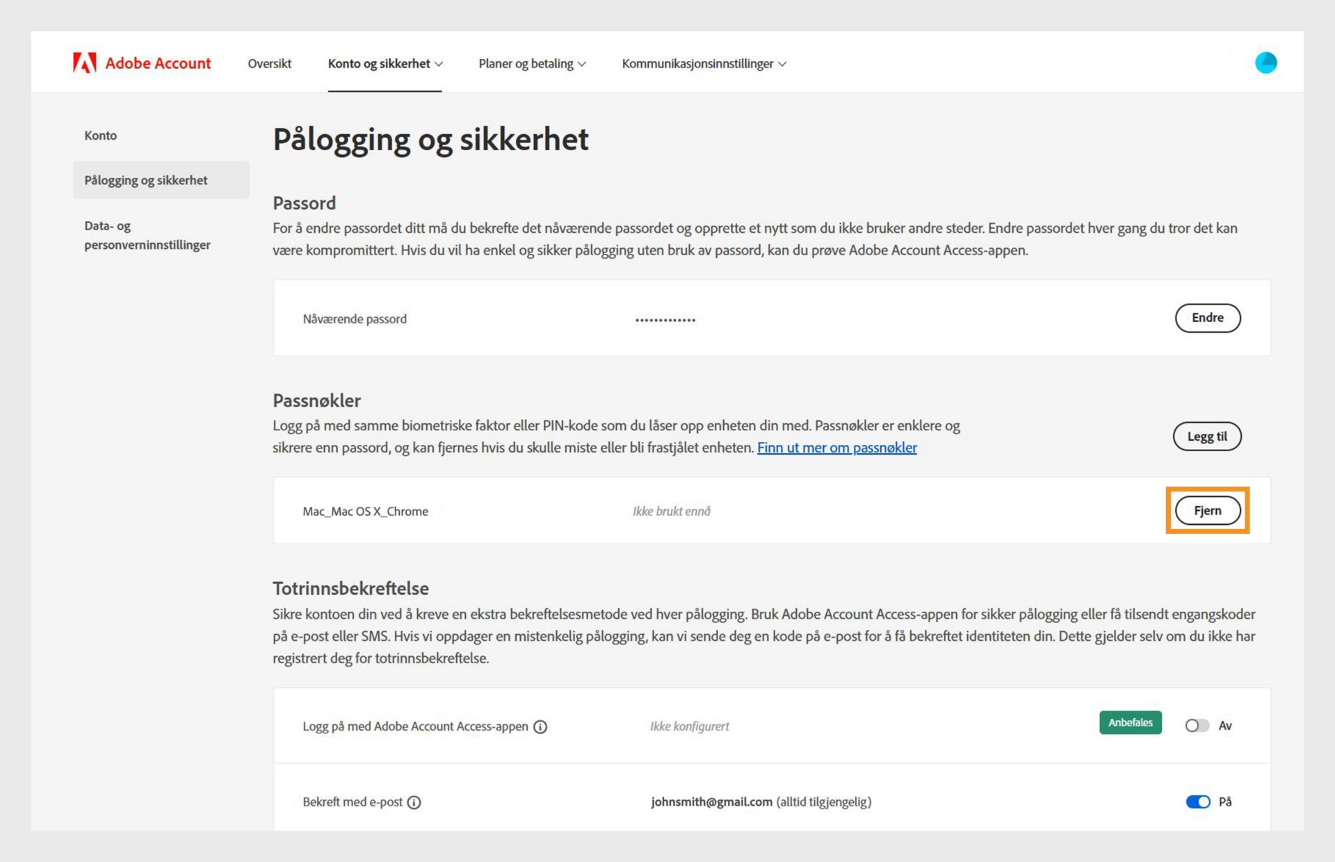 Siden Pålogging og sikkerhet viser alternativet for å fjerne en passnøkkel som er lagt til under Passnøkler, samt detaljert informasjon om f.eks. enheten og nettleseren samt historikken for bruk av passnøkkelen. 