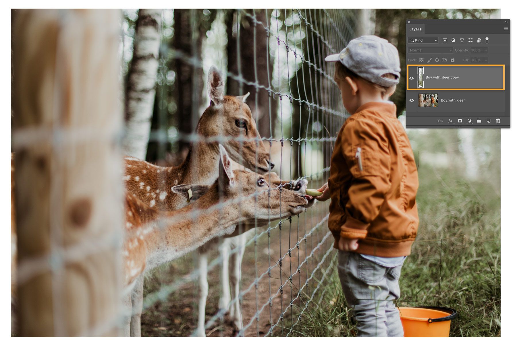 ภาพต้นฉบับและเนื้อหาใหม่อยู่ในเลเยอร์แยกในแผง Layers   