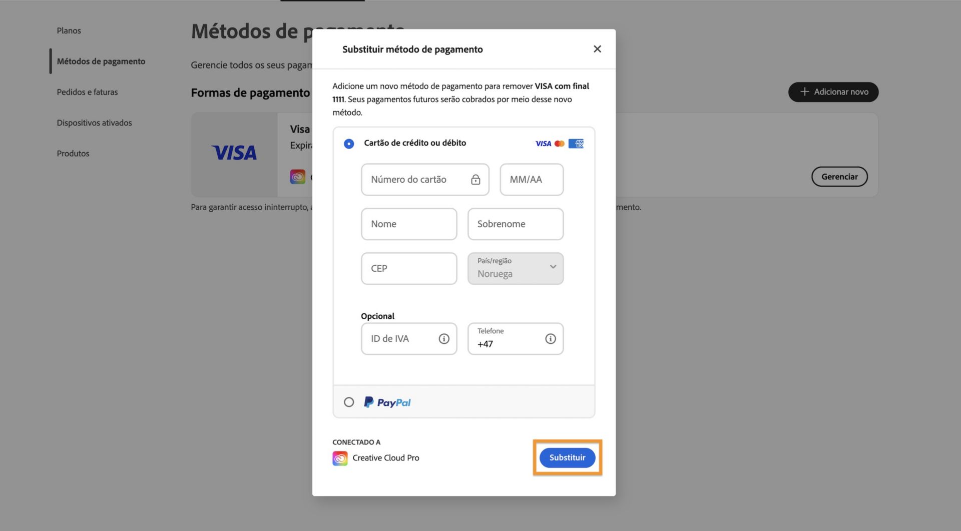 A janela Substituir método de pagamento fornece a opção de substituir o método de pagamento existente pelo novo método depois que você inserir as novas informações de pagamento.