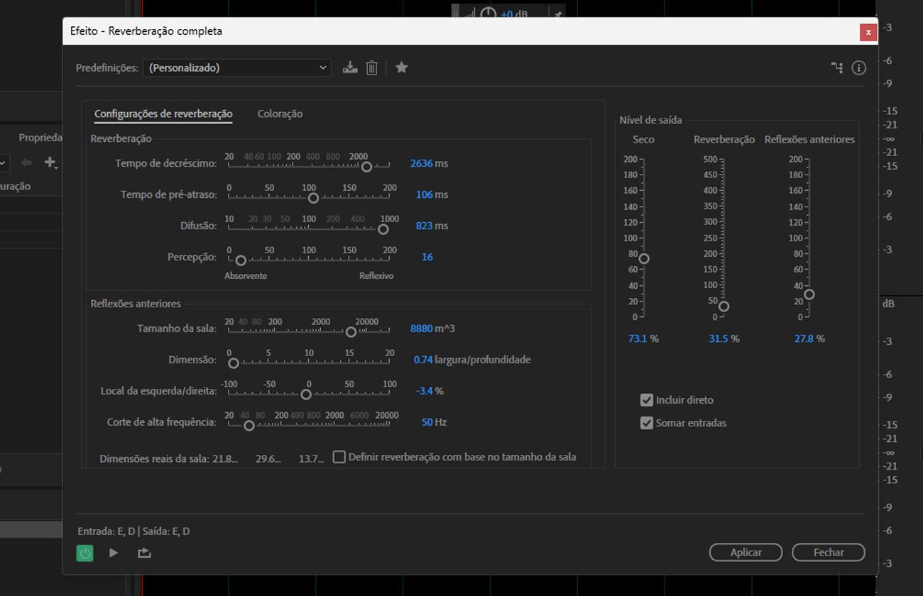 A caixa de diálogo do efeito de reverberação completa está aberta, apresentando guias de controle, como configurações da reverberação e coloração.