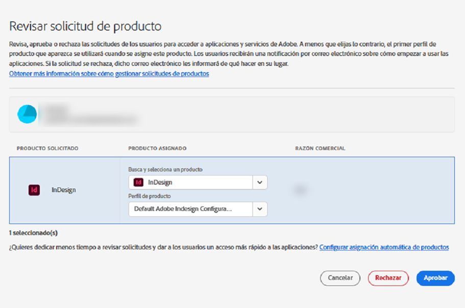 Pantalla de revisión de solicitudes de producto con un producto y un perfil de producto seleccionados que se van a asignar a la solicitud