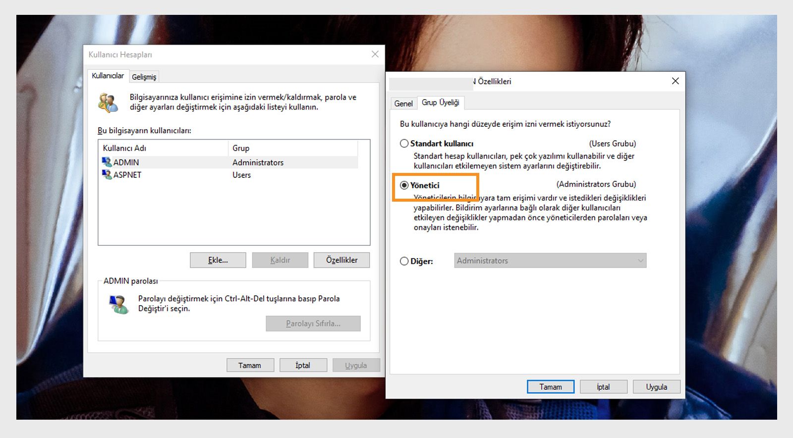 Kullanıcı özellikleri penceresindeki Grup Üyeliği sekmesi, sistem kullanıcı hesabı için erişim Düzeyi olarak Yönetici'yi seçme seçeneği sunar.