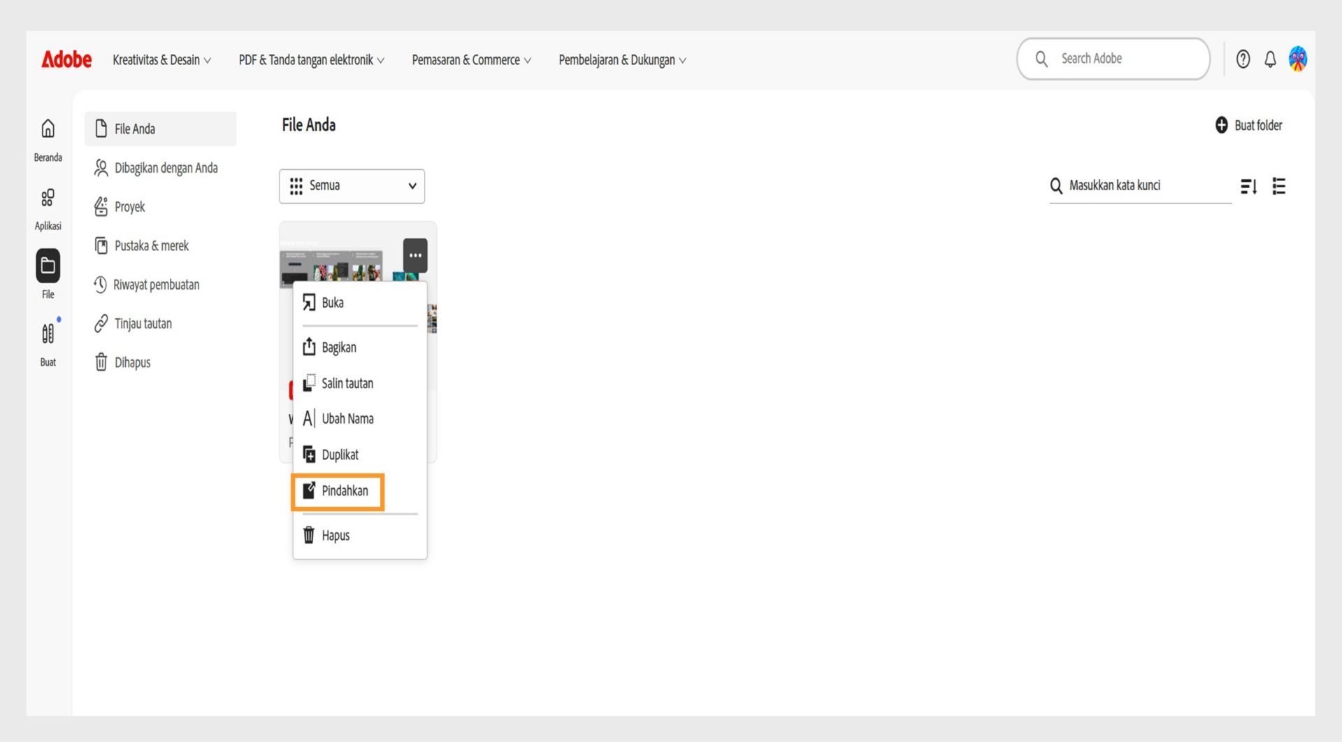 Antarmuka web Adobe menampilkan menu options file terbuka, dengan opsi Pindahkan disorot untuk memindahkan dokumen yang dipilih.