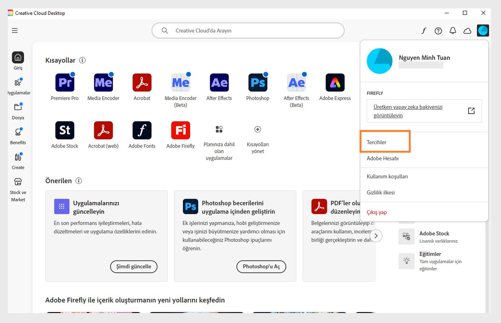 Hesap menüsünde Tercihler, Çıkış Yapma ve Üretken Yapay Zeka özellikleri için aylık üretken içerik kredileri gibi seçenekler gösterilir. 