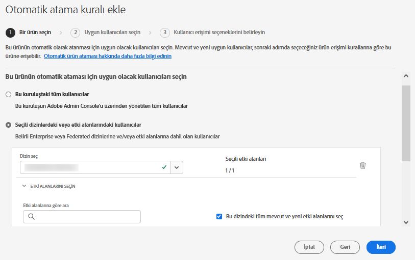 Kullanıcılar için uygunluk kriterlerini tanımlamak üzere dizinleri ve etki alanlarını nasıl seçebileceğinizi gösteren “Otomatik atama kuralı ekle” ekranı