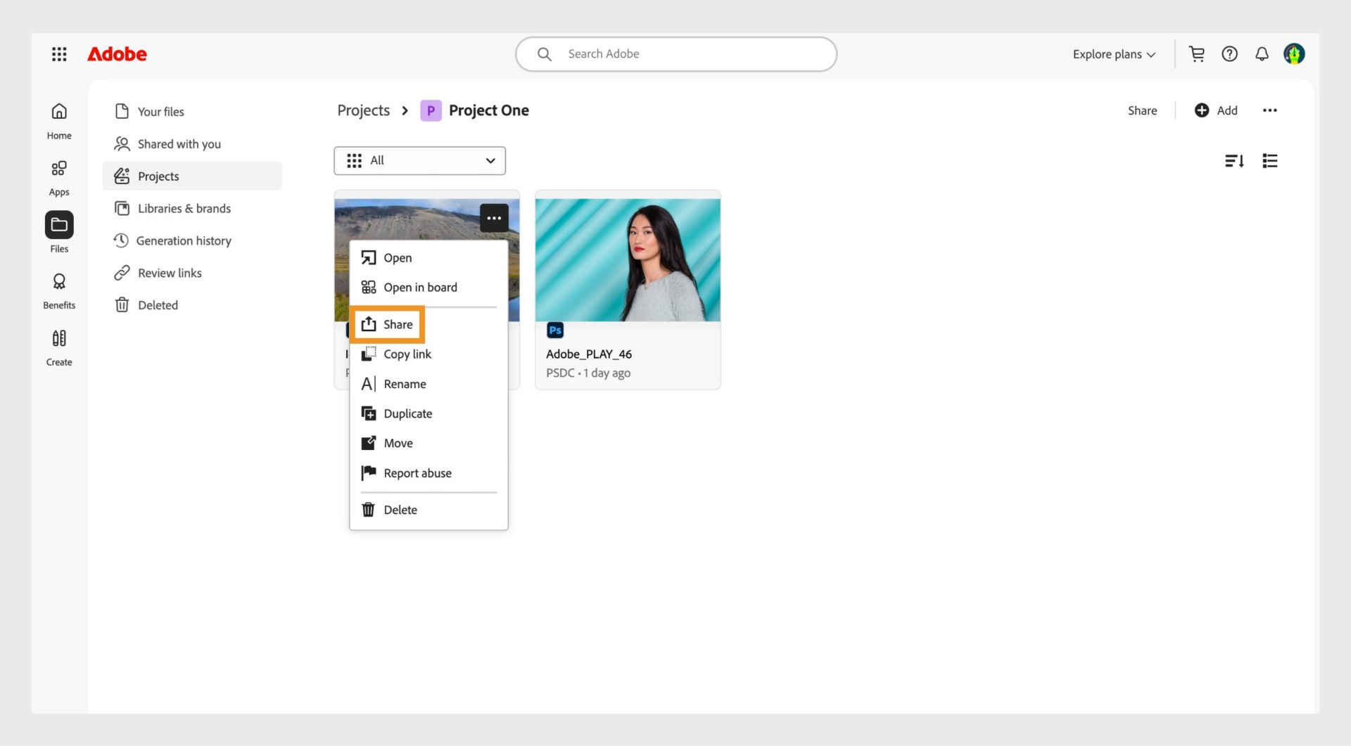Adobe kasutajaliides, mis näitab projektide nimekirja. Projekti pisipildi kõrval olevas rippmenüüs on valik „Share“ (jaga), mis näitab, kus kasutajad saavad hallata jagamissätteid.