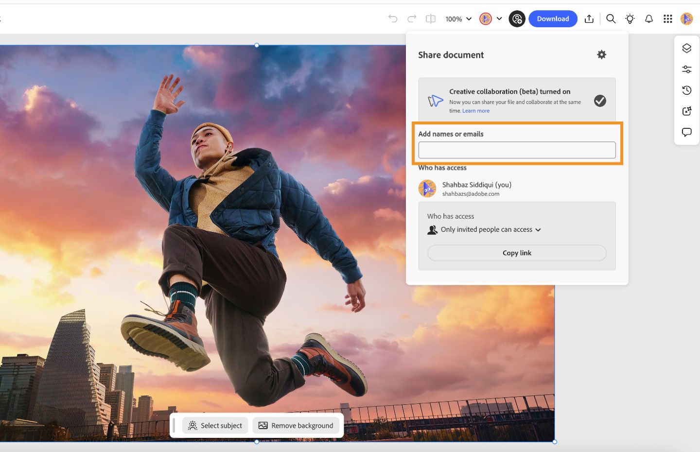 يتم عرض مربع الحوار Share document، والذي يُستخدم لإضافة شركاء التصميم للتعاون الفعال.
