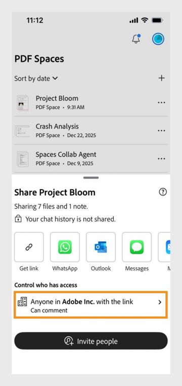 PDF Space -tilan Jaa-valintaikkuna Acrobat-mobiilisovelluksessa näyttää kentät henkilöiden kutsumiseen, linkin käyttöoikeustason asettamiseen ja vastaanottajien käyttöoikeuksien, kuten tiedostojen, muistiinpanojen ja kommenttien lisäämisen, valitsemiseen.