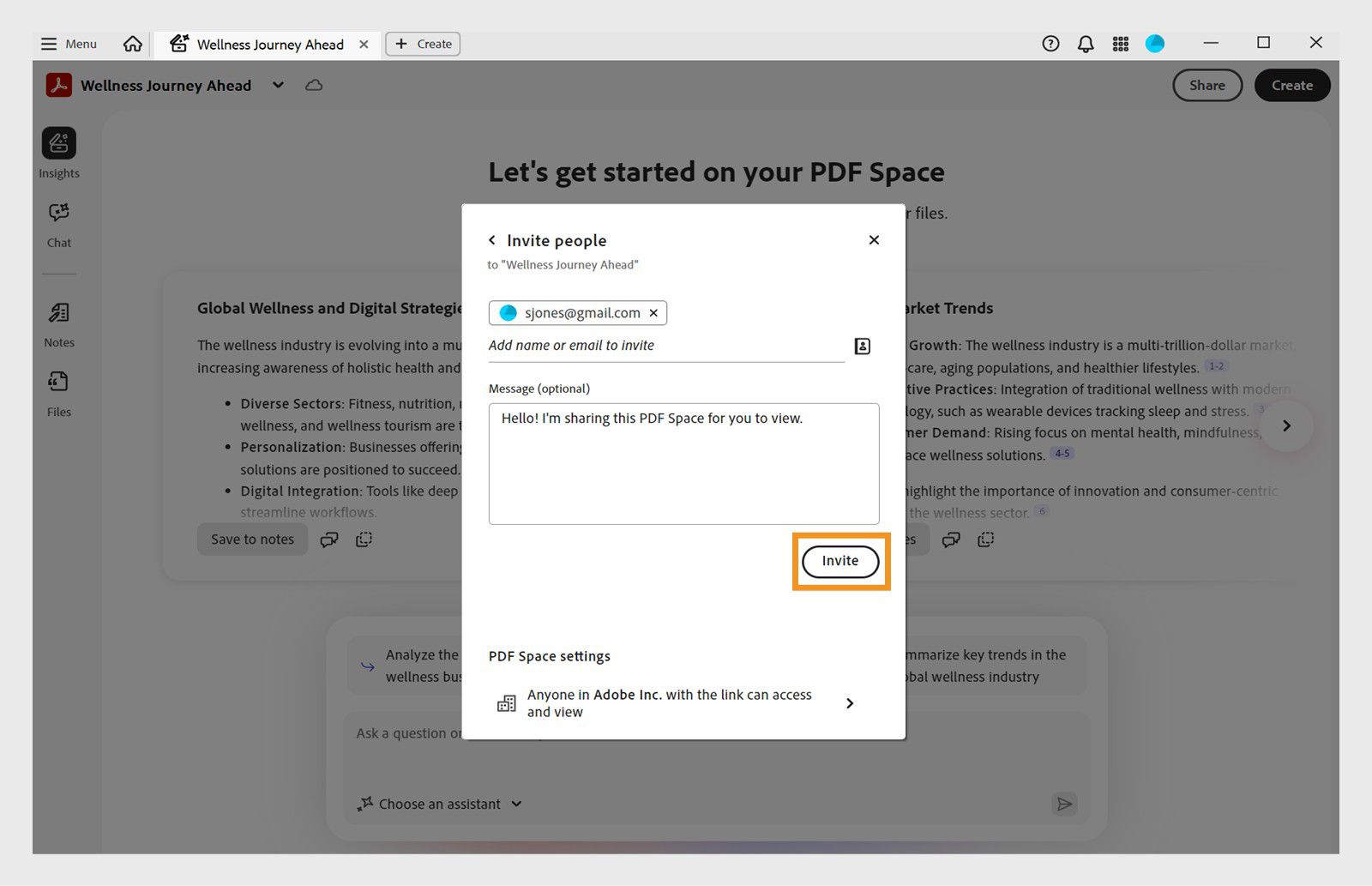 Finestra di dialogo per invitare i destinatari ad accedere a un PDF Space, con opzioni di impostazioni di accesso e il pulsante Invita per la conferma.
